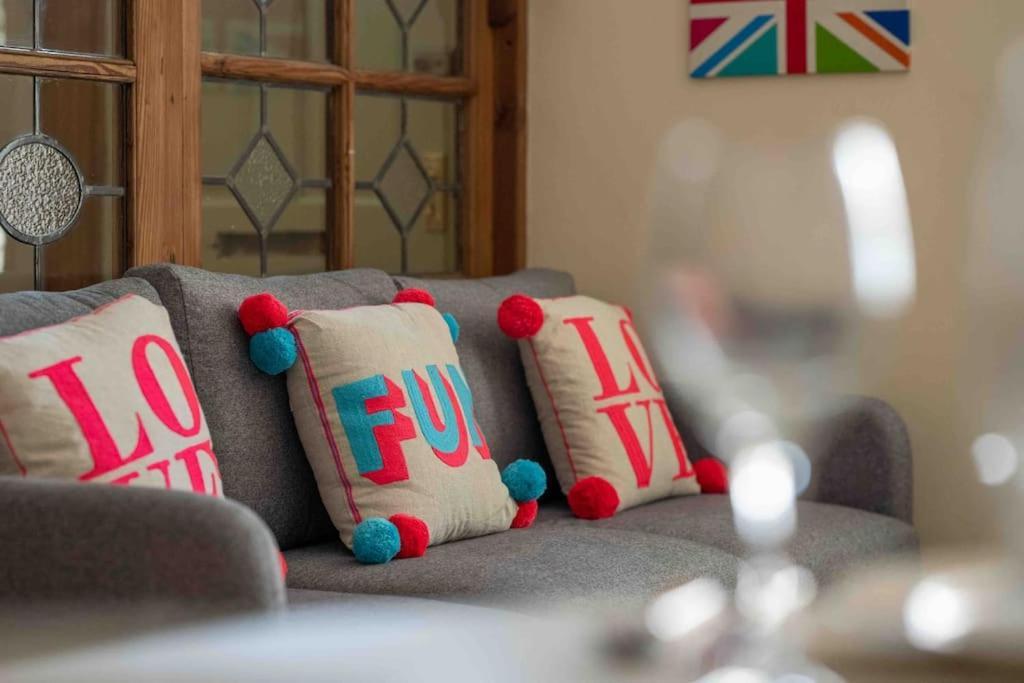 The Bolthole - Only Footsteps From The Beach. Weymouth Extérieur photo