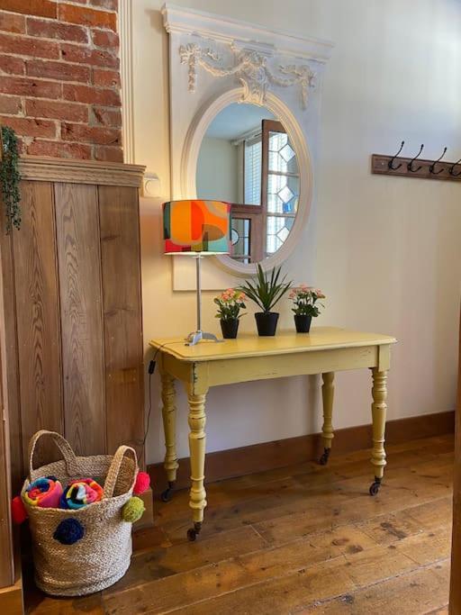 The Bolthole - Only Footsteps From The Beach. Weymouth Extérieur photo