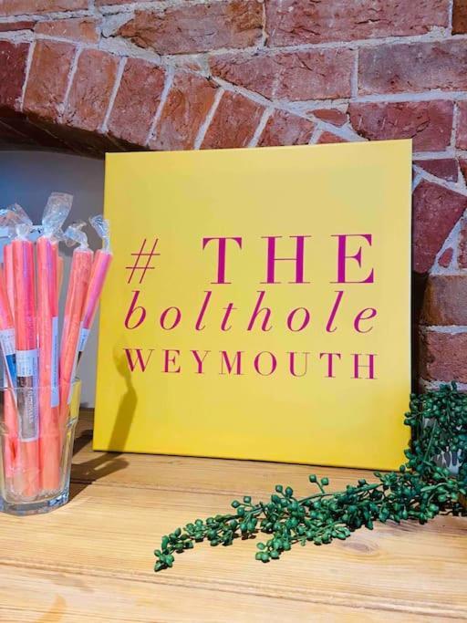 The Bolthole - Only Footsteps From The Beach. Weymouth Extérieur photo
