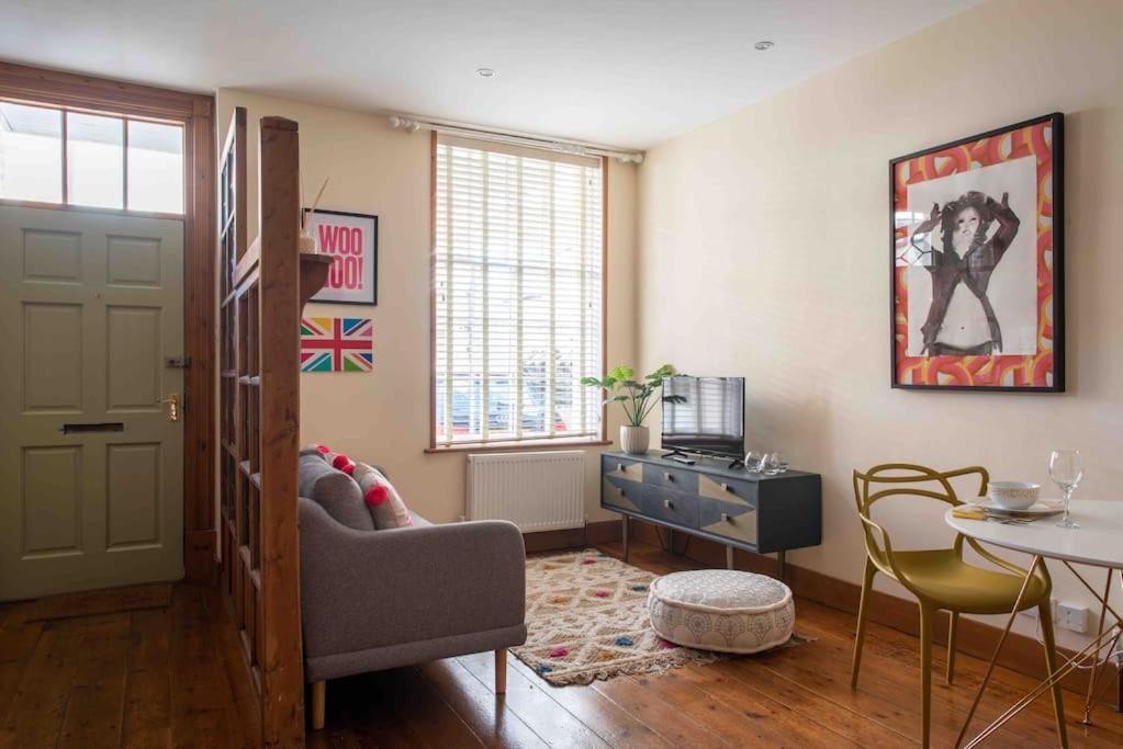The Bolthole - Only Footsteps From The Beach. Weymouth Extérieur photo