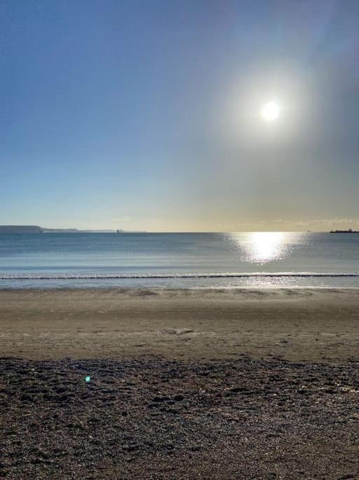 The Bolthole - Only Footsteps From The Beach. Weymouth Extérieur photo